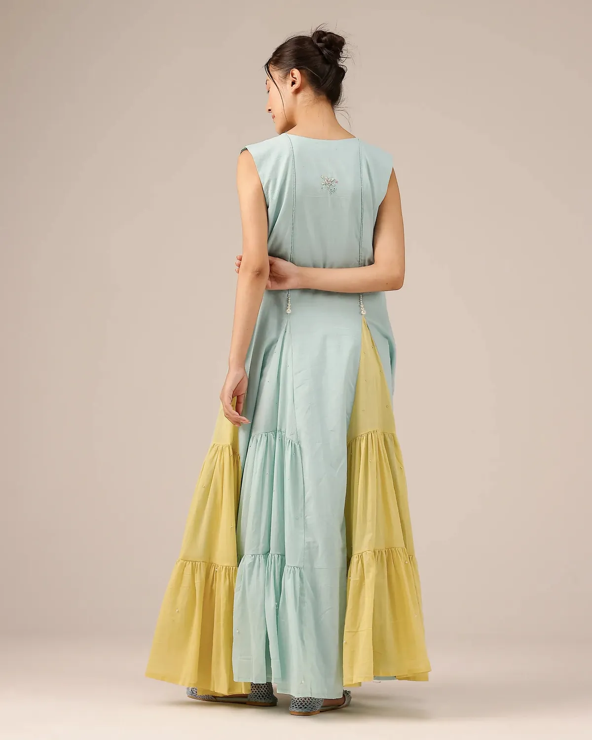Our Dve Blush Pearl tailleur giacca abito blu cotone perle