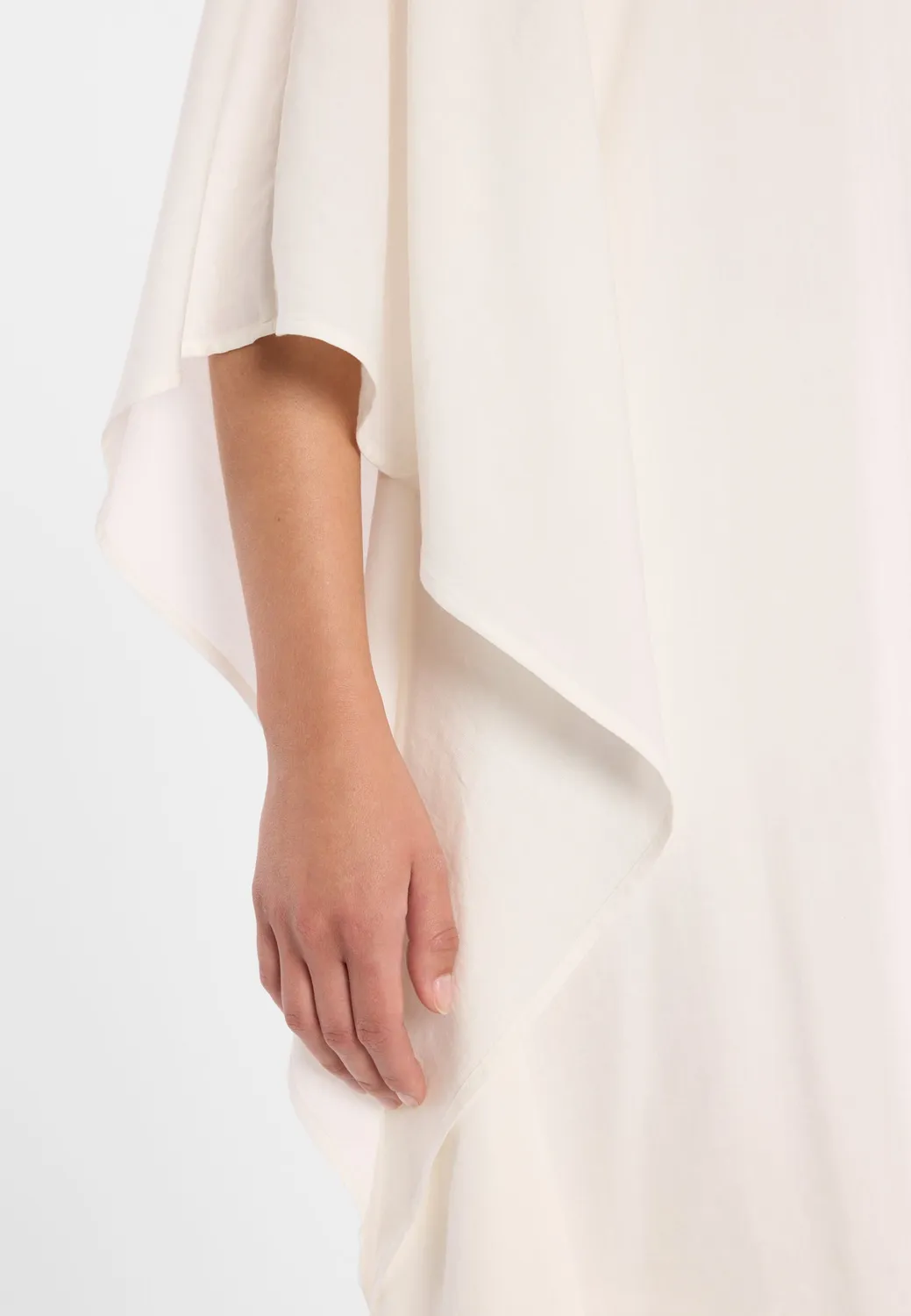 Ana Alcazar Dorexa caftano corto bianco crema