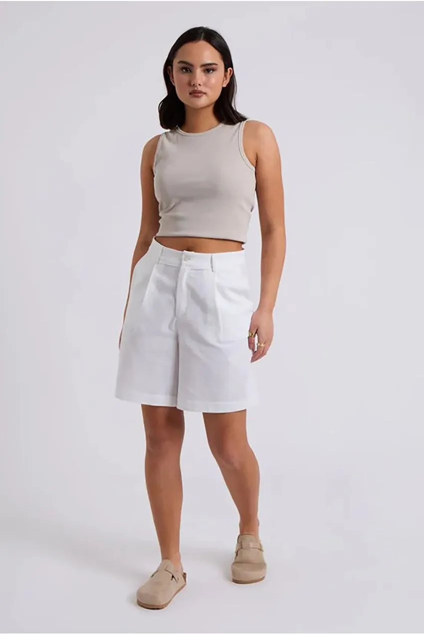 Urban Bliss Shorts Lino Bianchi Vita Alta 8 Freschi