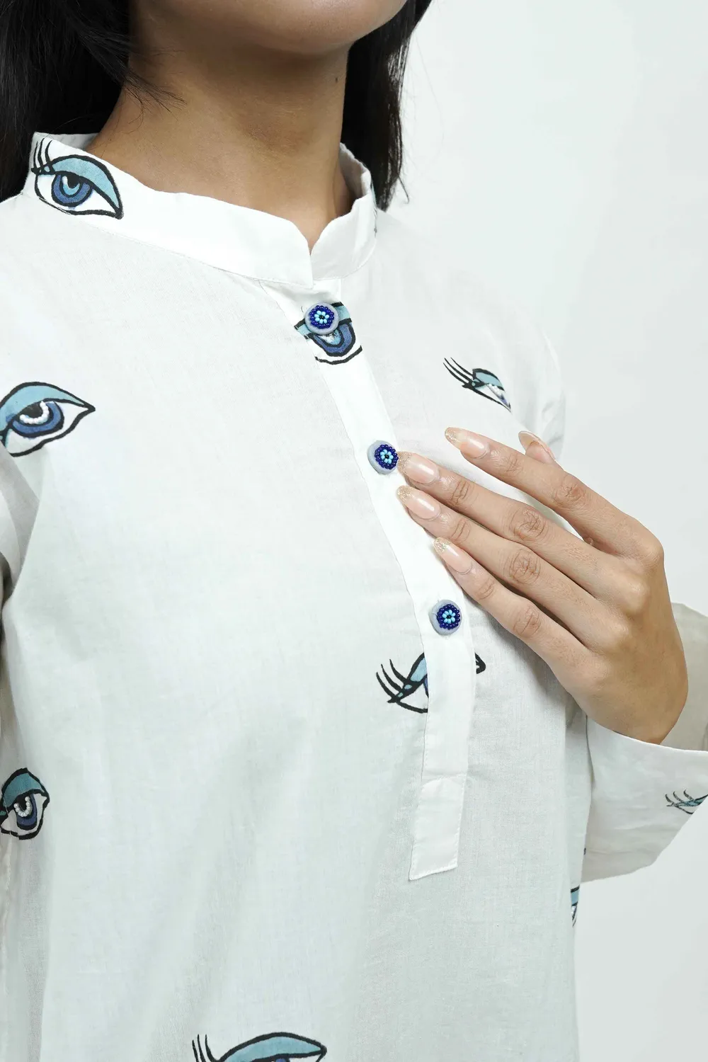 Our Dve S0023 top bianco cotone scollo sobrio