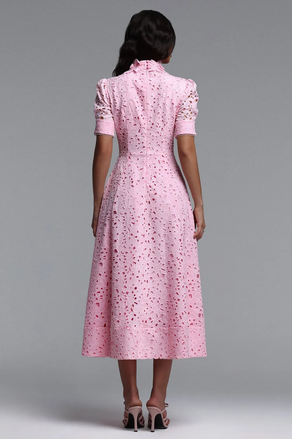 Bella Barnett Kitsu abito midi rosa manica corta