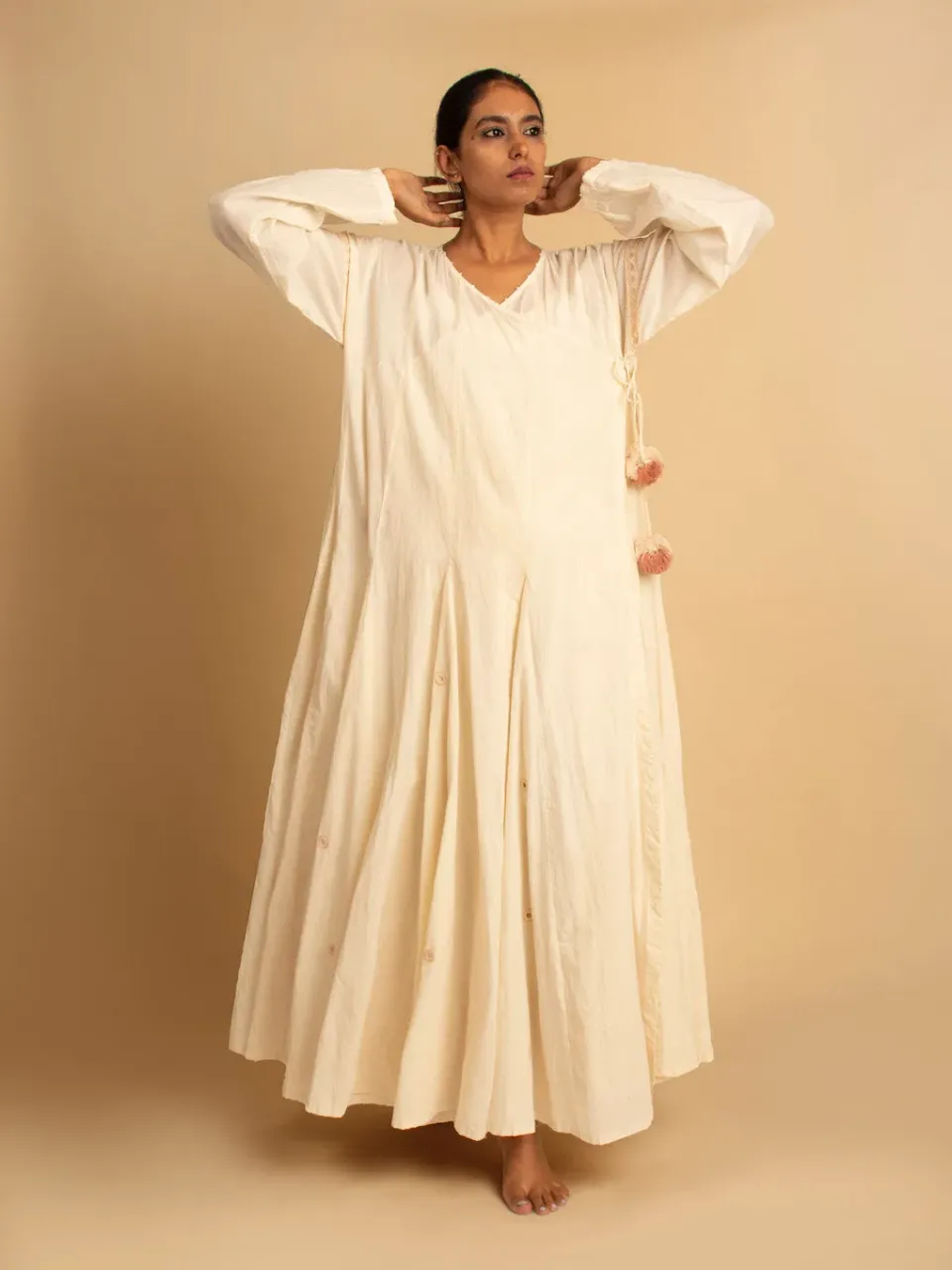Our Dve Rabari Bari abito beige cotone S