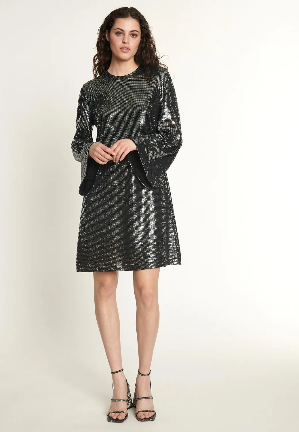 Ana Alcazar Ofiana abito paillettes argento