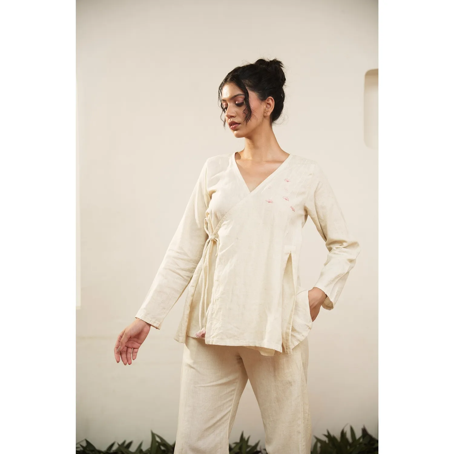 Our Dve Capsule 11 coordinato beige 2 pezzi tessuto a mano