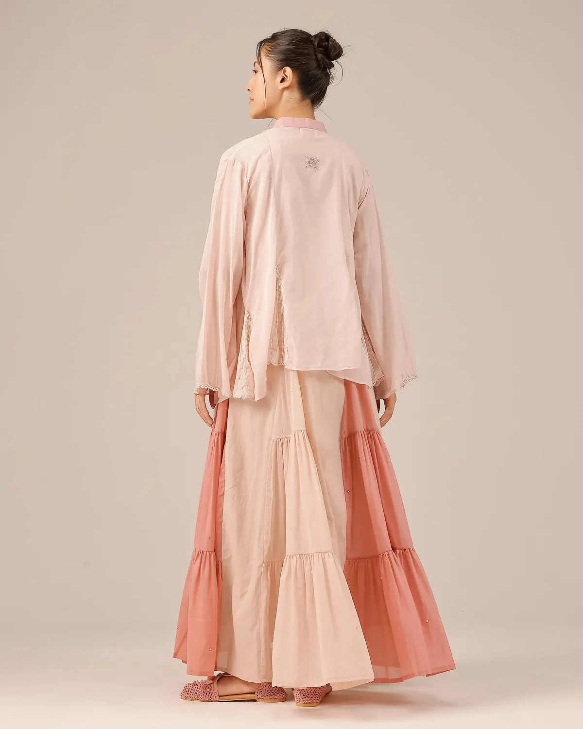 Our Dve Blush Pearl giacca rosa ricamo perle