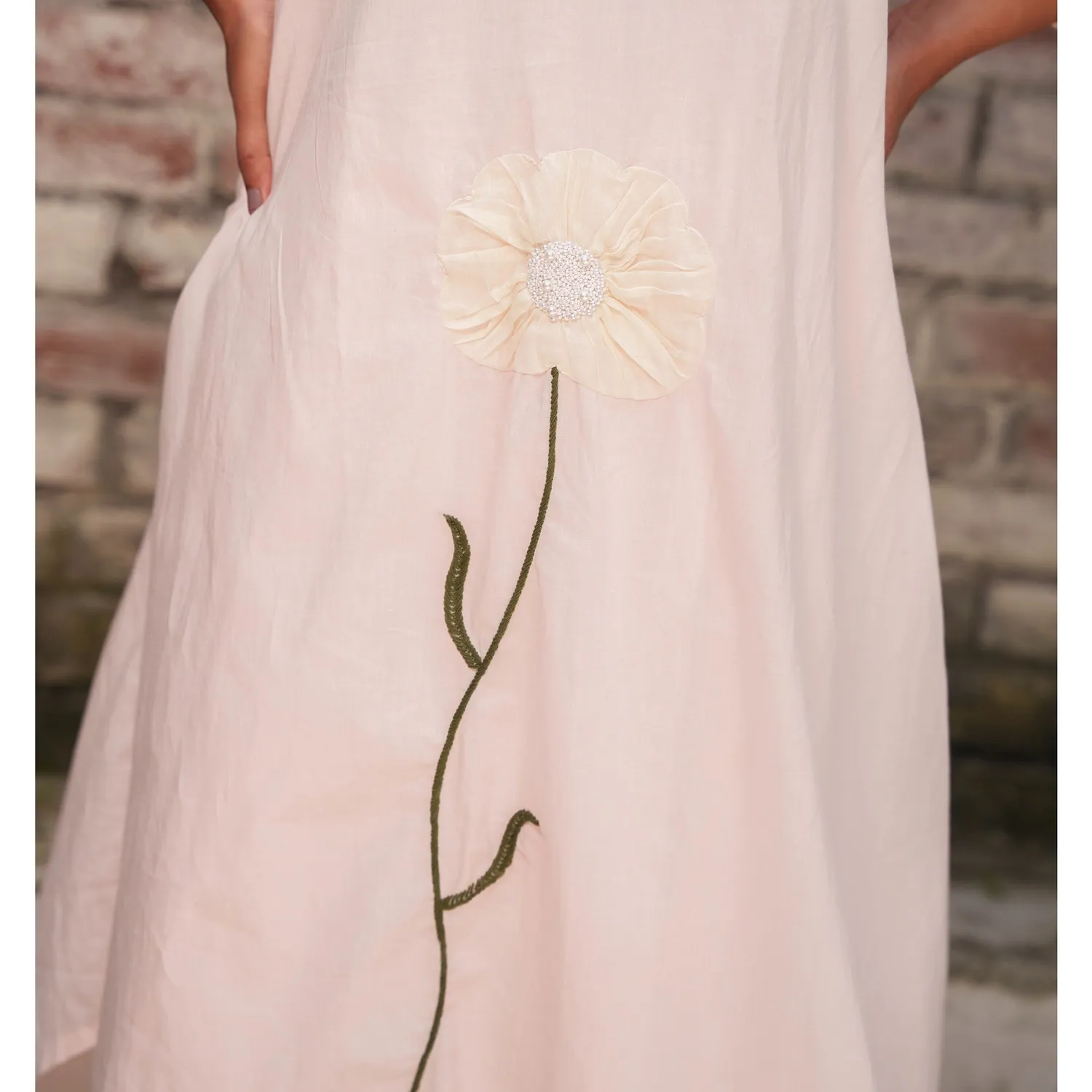 Our Dve Capsule 15 top cotone rosa ricamo