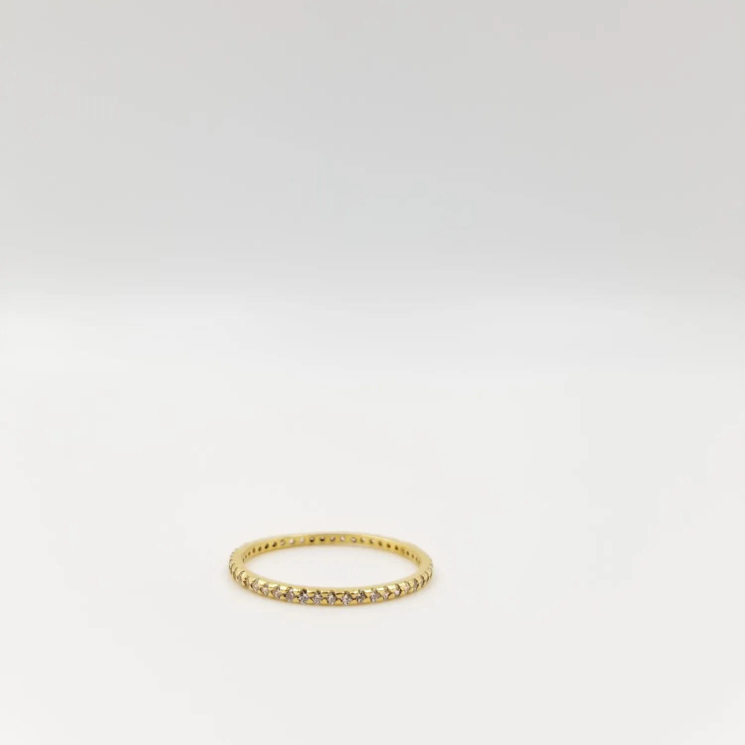Our Dve Crystal anello fascia argento dorato 18k zirconi US 4-10