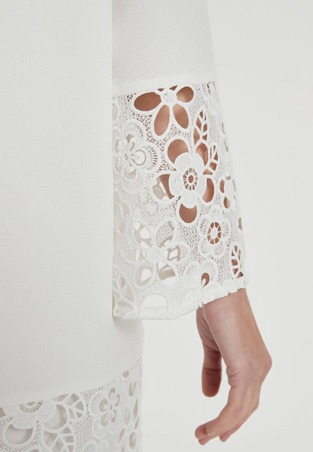 Ana Alcazar Ladya abito tunica bianco pizzo floreale
