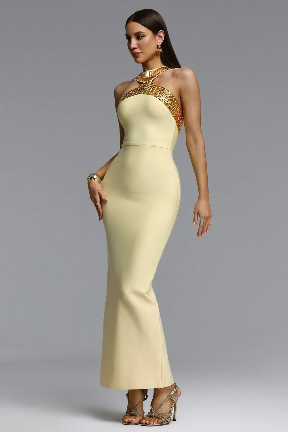 Bella Barnett Riza abito lungo giallo strass halter