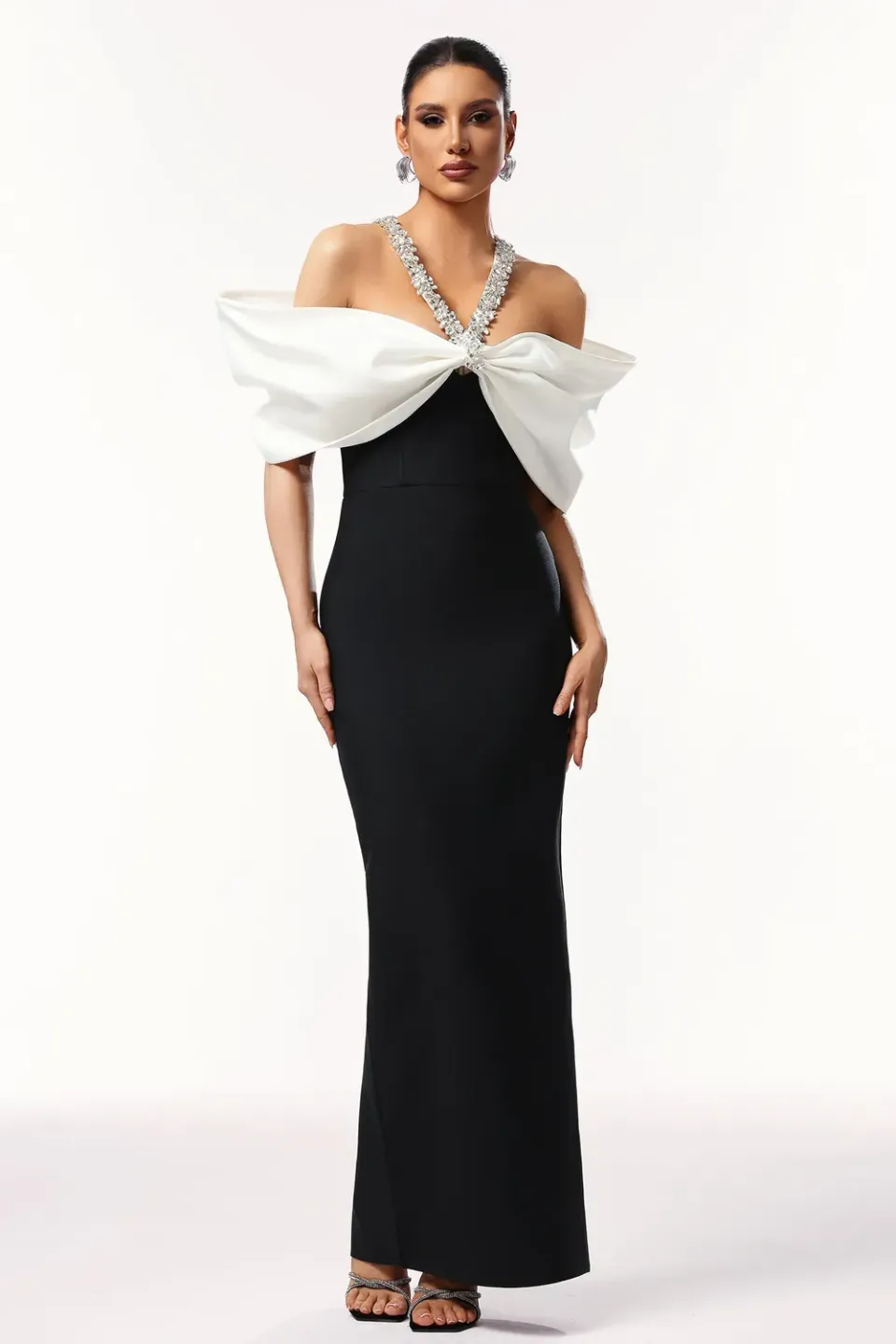 Bella Barnett Lucifa abito maxi nero crema halter