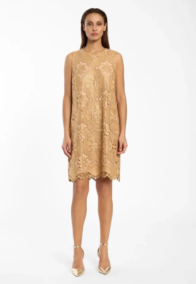 Ana Alcazar Daili abito in pizzo oro corto