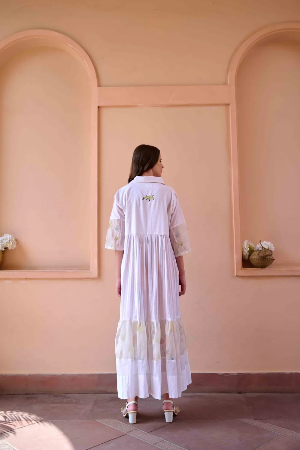 Our Dve Charlotte abito bianco cotone collo italiano