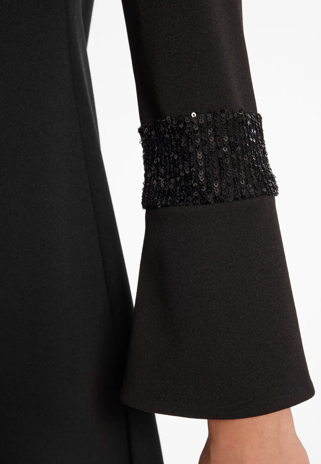 Ana Alcazar Abdora abito tunica nero con paillettes