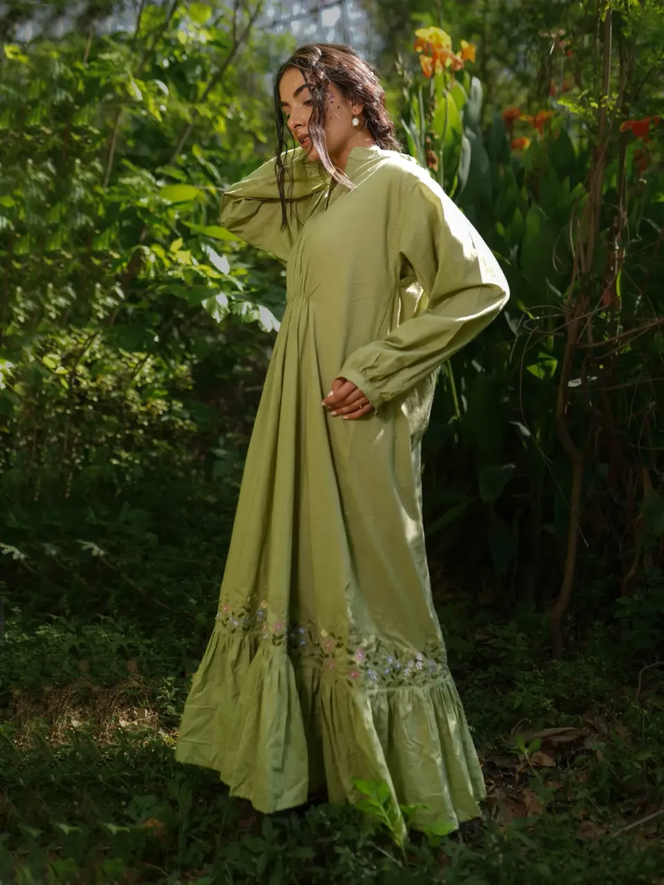 Our Dve Raphael Dress abito verde ricamo floreale