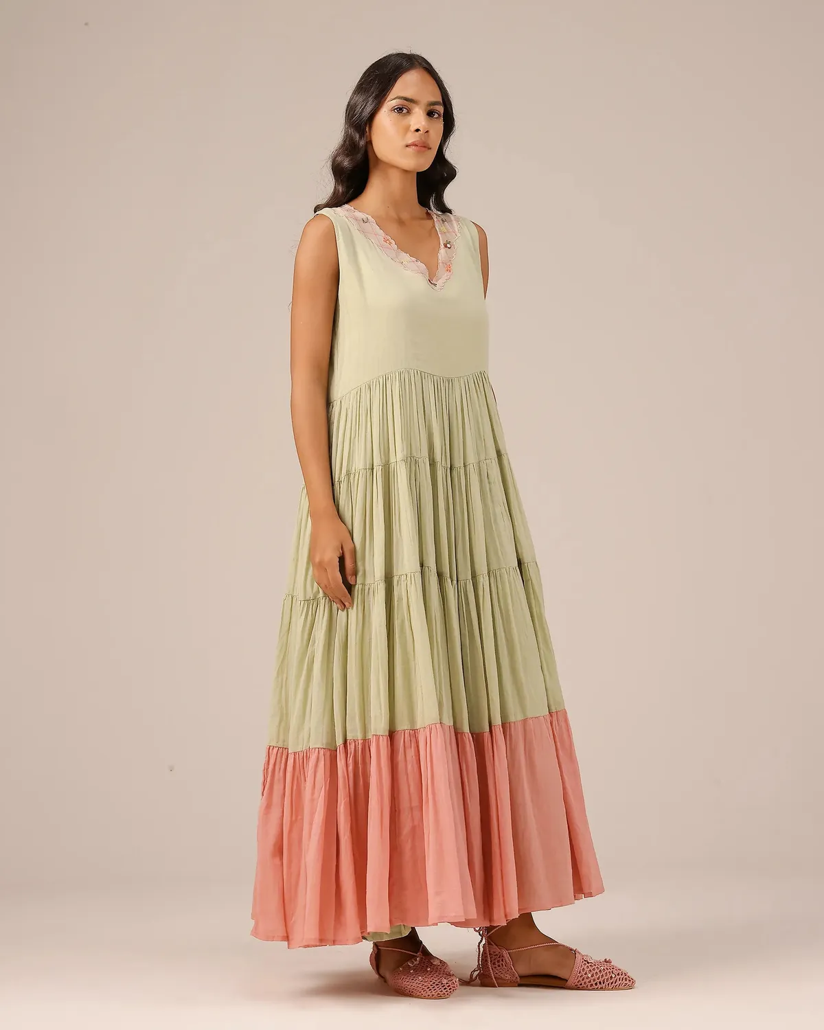 Our Dve Melon Muse completo abito e giacca rosa lino