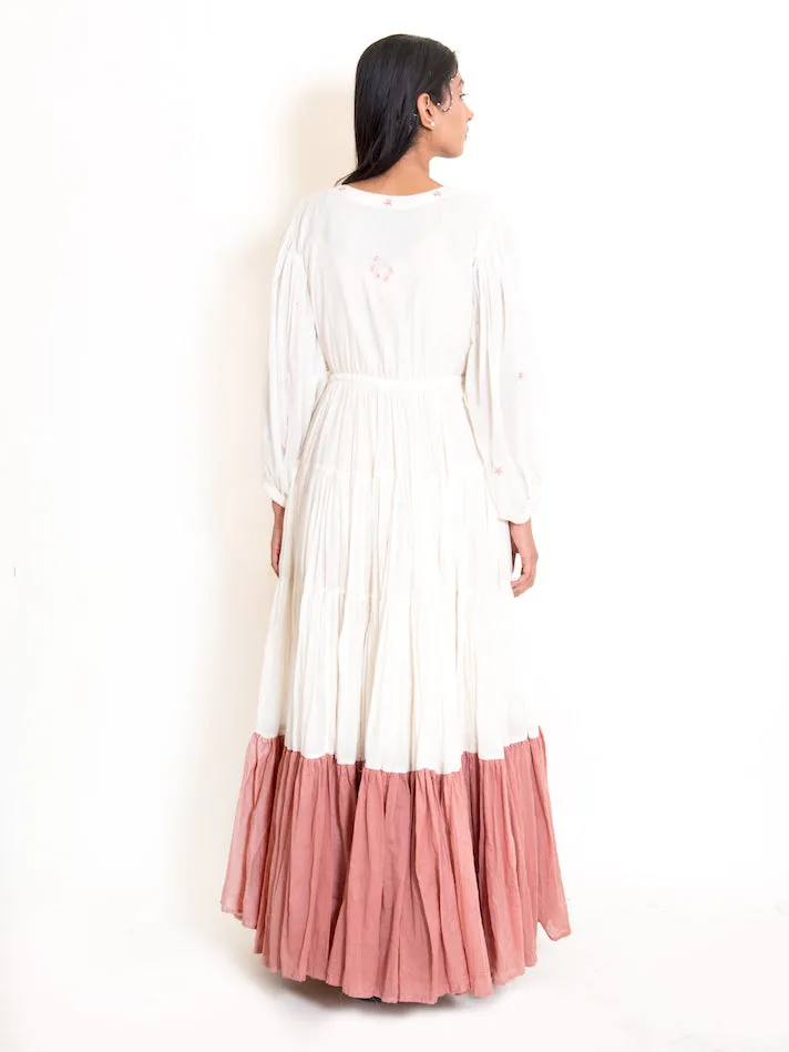 Our Dve Stark abito maxi beige cotone scollo V balze