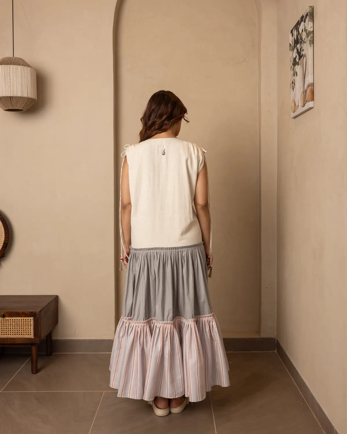 Our Dve Celia abito beige grigio taglia unica