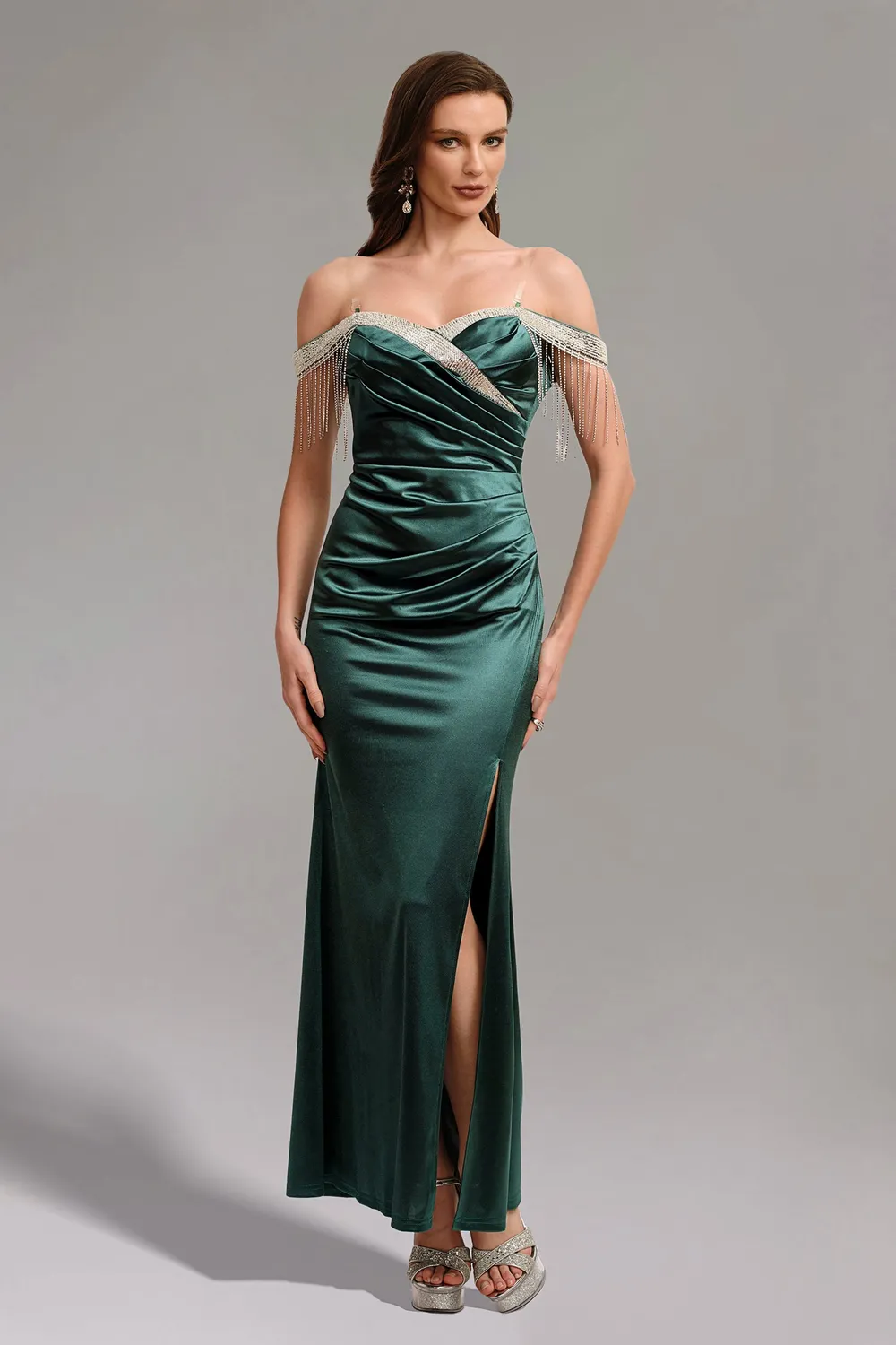 Bella Barnett Kimberley abito maxi verde paillettes spacco