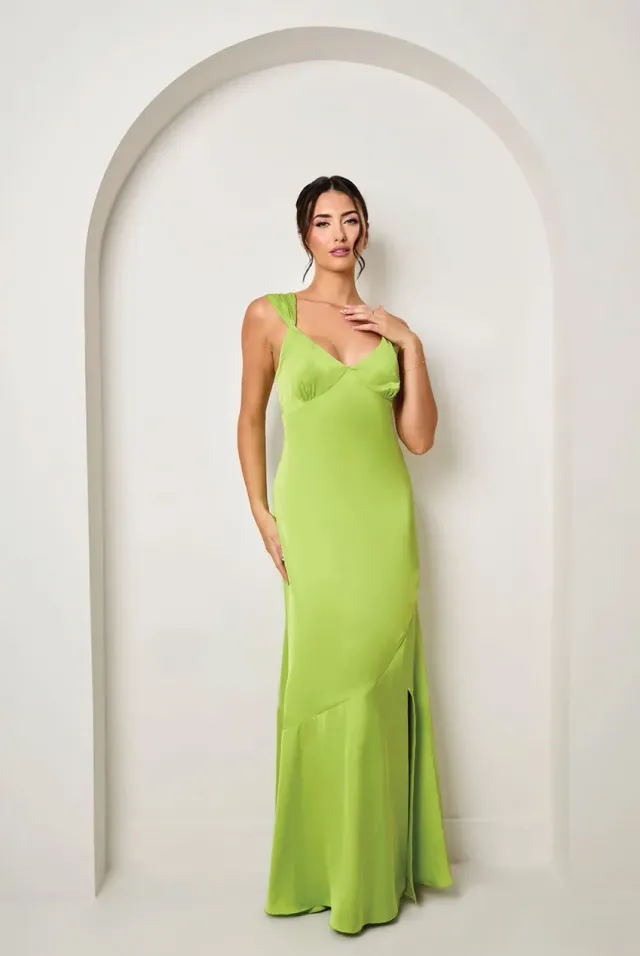 Chi Chi London Satin abito maxi verde elegante