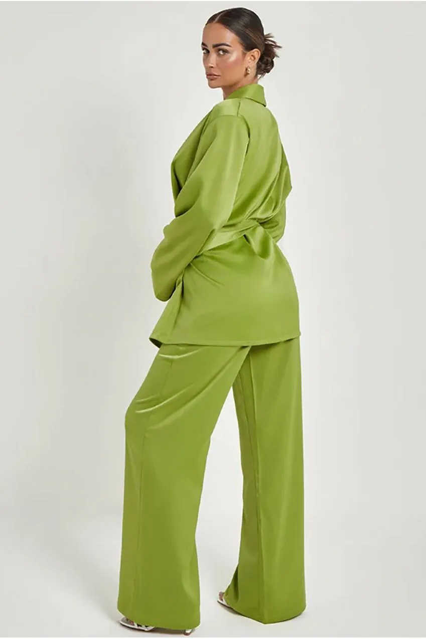 Urban Bliss Wrap blazer verde satin con cintura