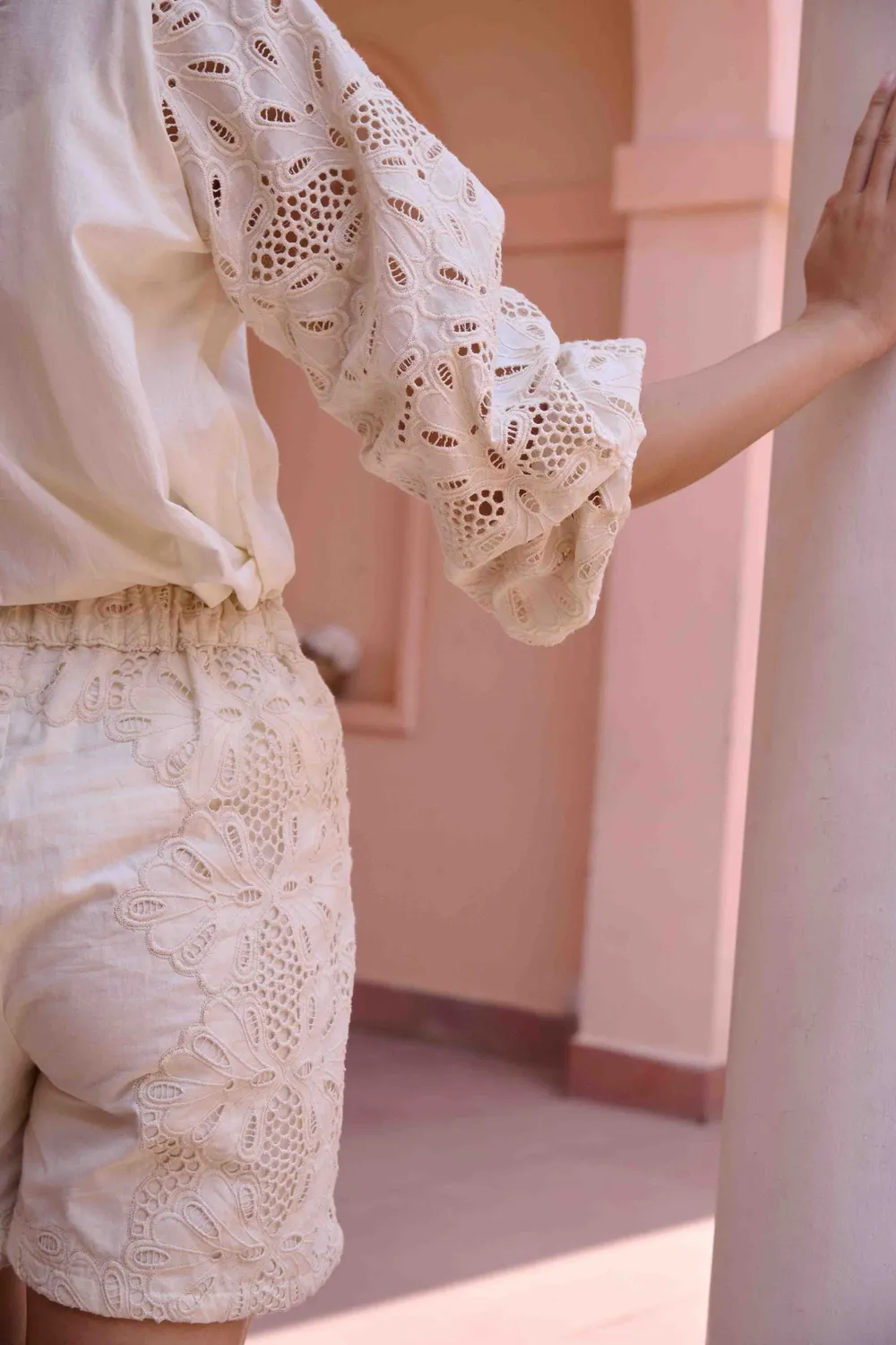 Our Dve Paul completo top shorts beige traforato