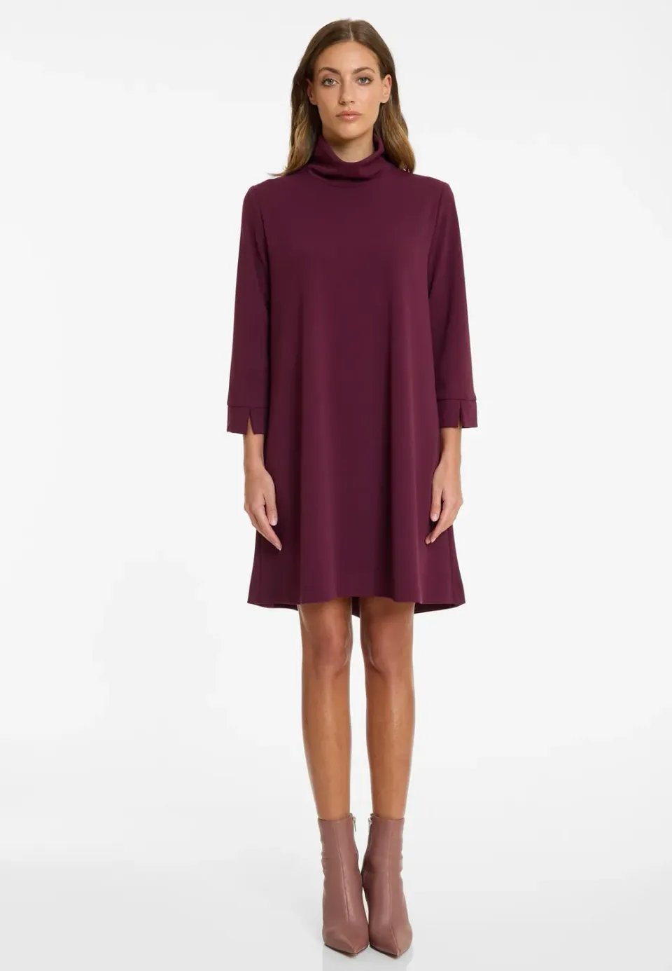 Ana Alcazar Adnina abito collo alto bordeaux oversize