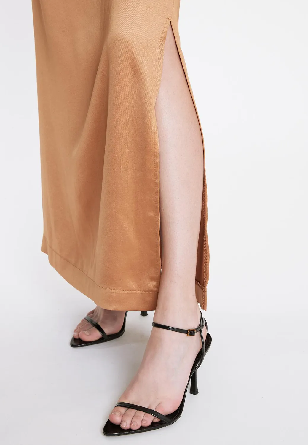 Ana Alcazar Pahamy abito lungo raso rame halter