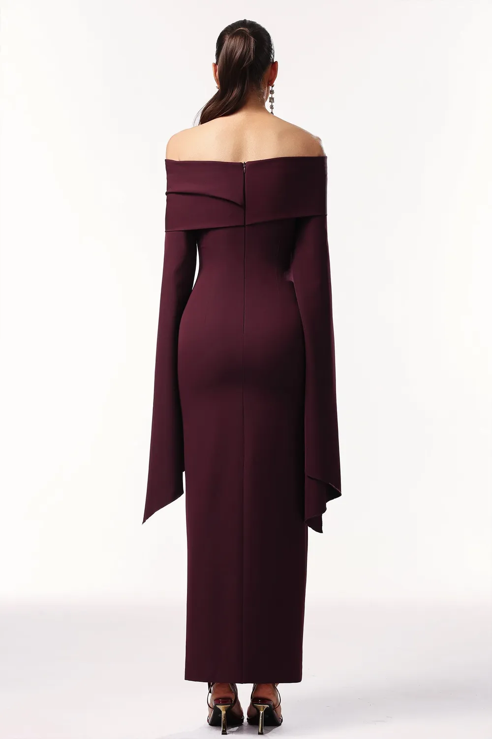 Bella Barnett Zaria abito maxi viola spalle scoperte