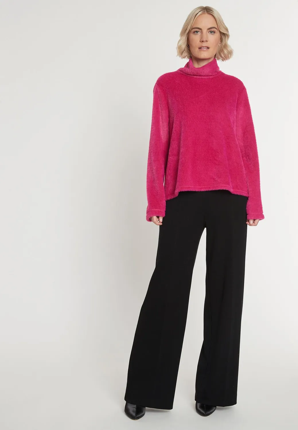 Ana Alcazar Mabely maglione rosa collo alto morbido