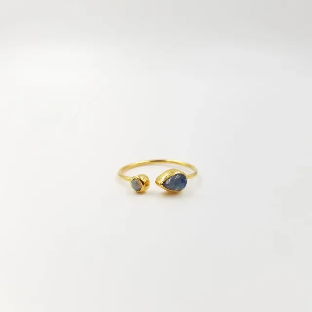 Our Dve Opal and Moonstone anello opale placcato oro