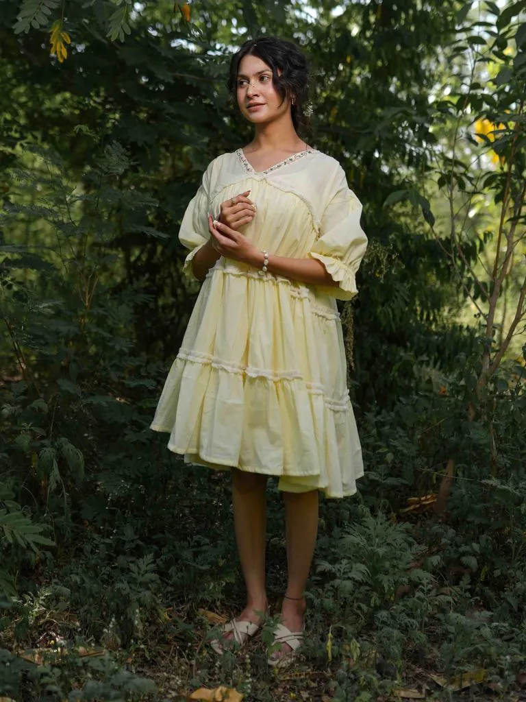 Our Dve Loreto abito giallo in cotone svasato