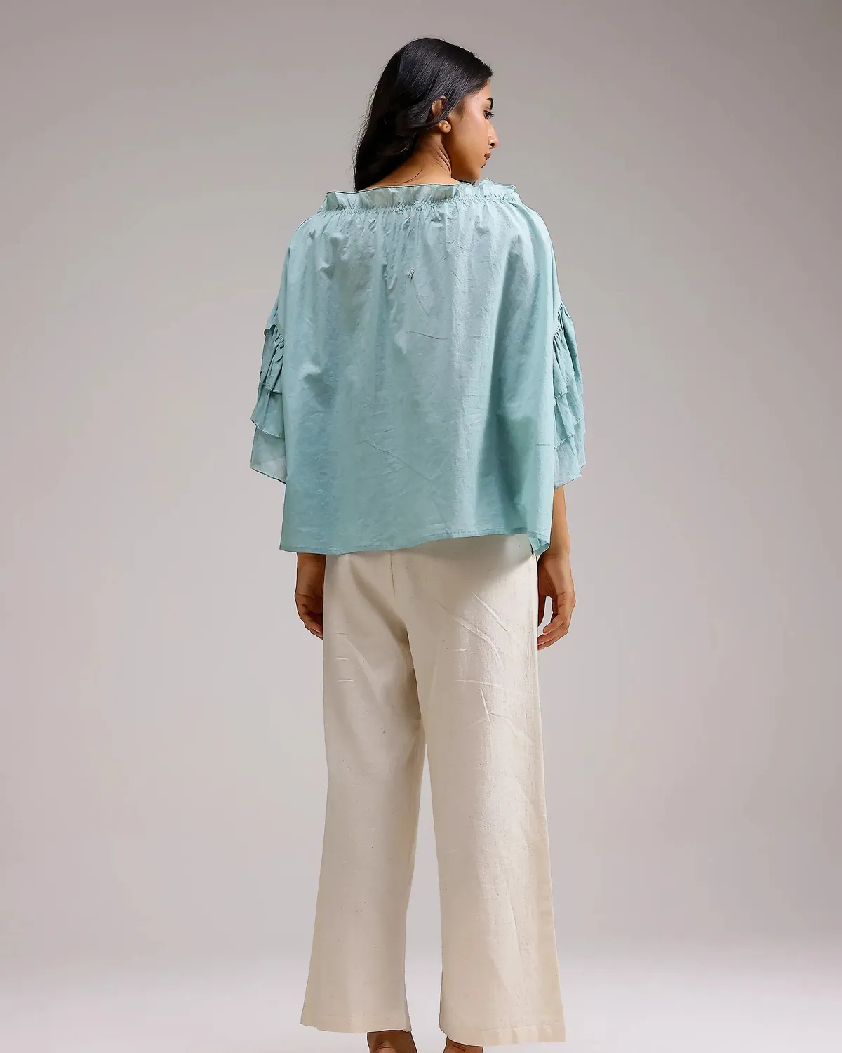 Our Dve Whisper Ruffle Top menta ricamato cotone