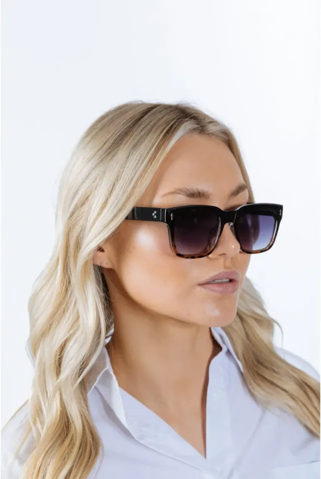 SVNX Square occhiali da sole neri leopardati UV400
