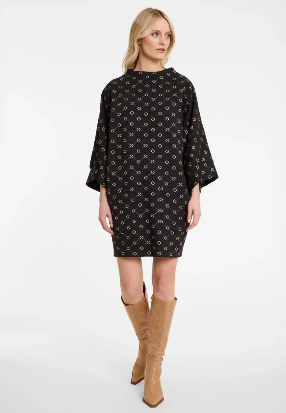Ana Alcazar Area abito oversize nero oro
