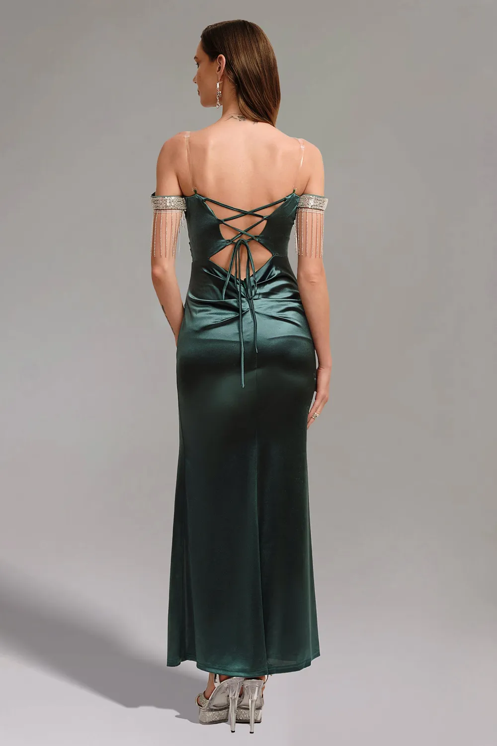 Bella Barnett Kimberley abito maxi verde paillettes spacco