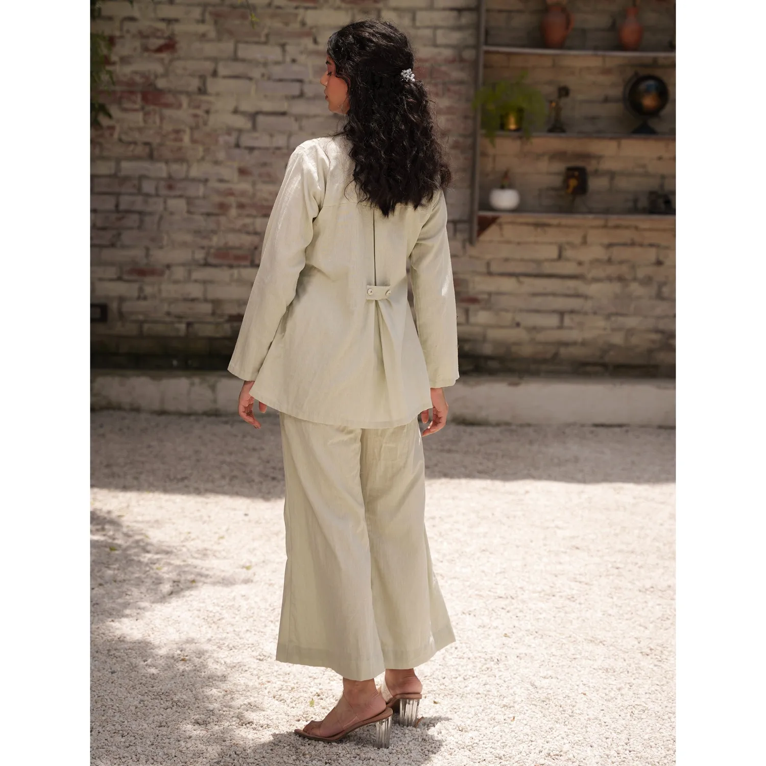 Our Dve Capsule 11 top donna grigio incrociato ricamato