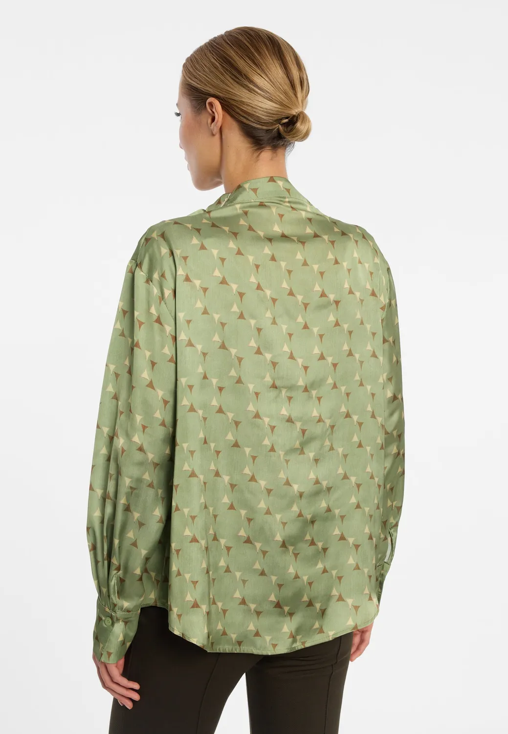 Ana Alcazar Eminora blusa raso menta scollo