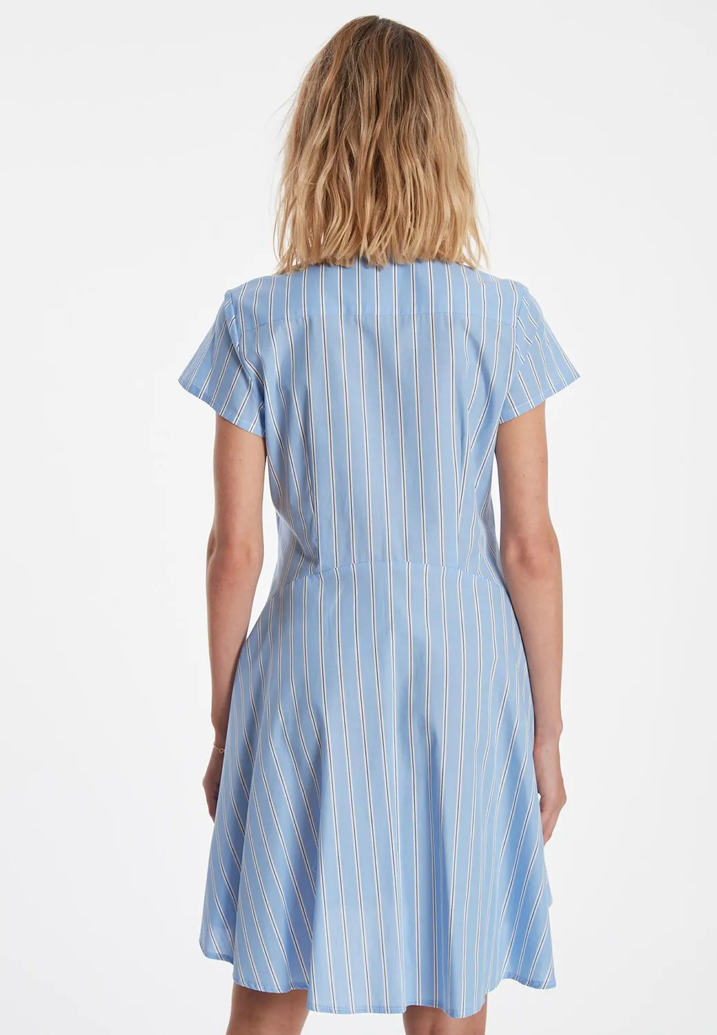 Ana Alcazar Zavie abito corto righe azzurro