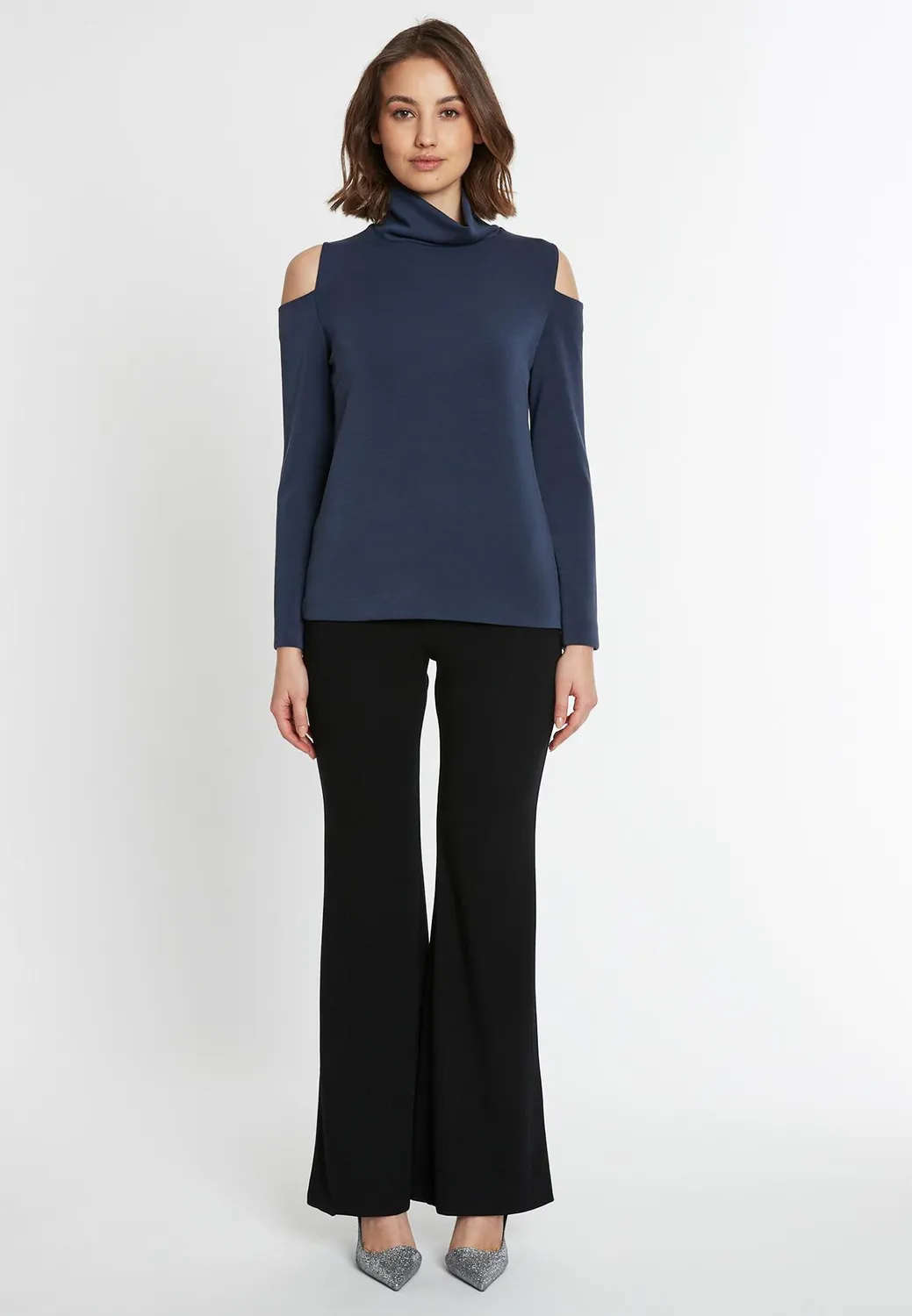 Ana Alcazar Senina top jersey blu spacchi spalle