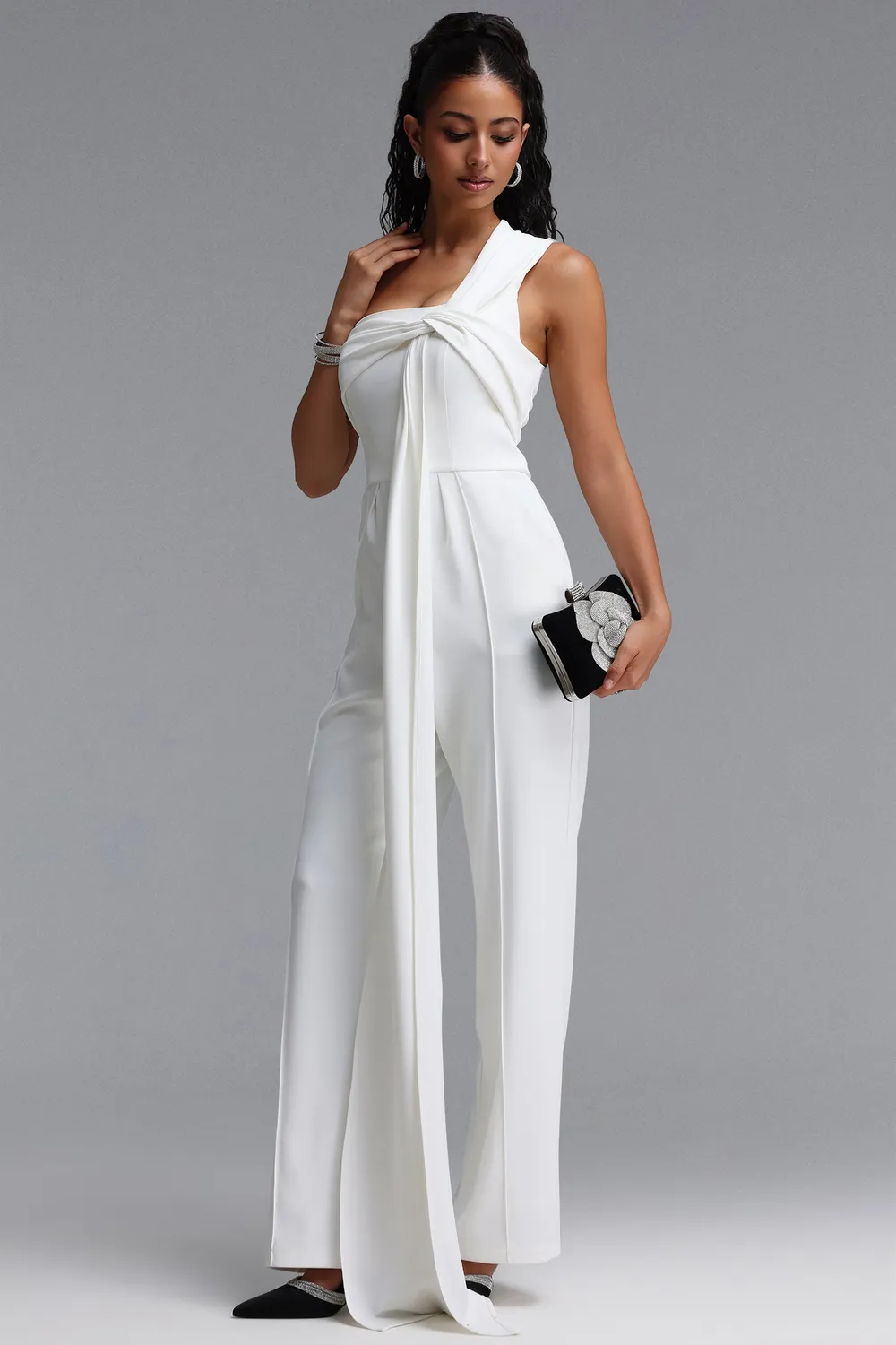 Bella Barnett Lexy tuta bianca monospalla plissettata XS-XL