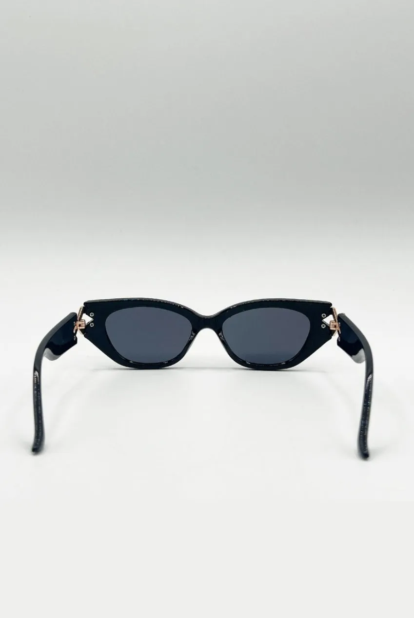 SVNX Cat-Eye Side Detail occhiali da sole nero