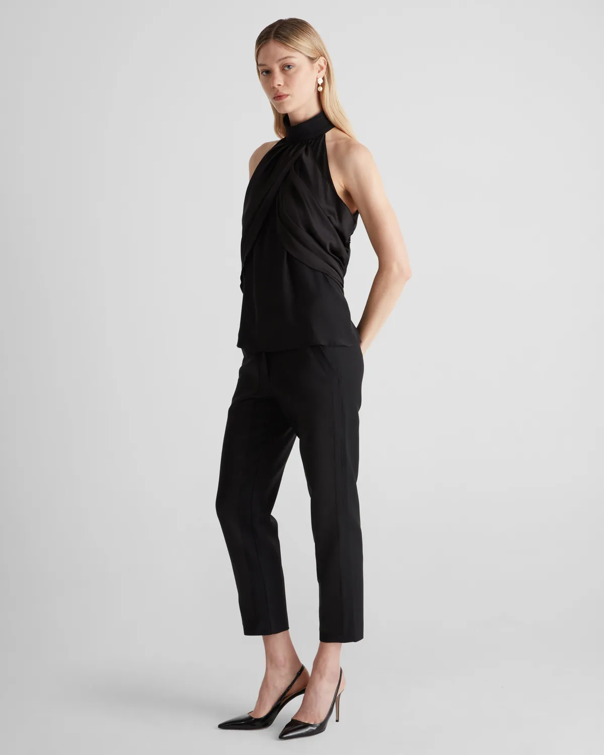 Violante Nessi Vasari Top Seta Nero Scollo all'Americana