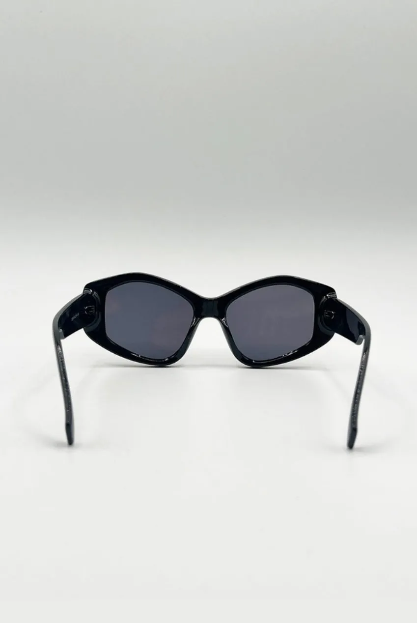 SVNX Angular Cat-Eye occhiali da sole neri