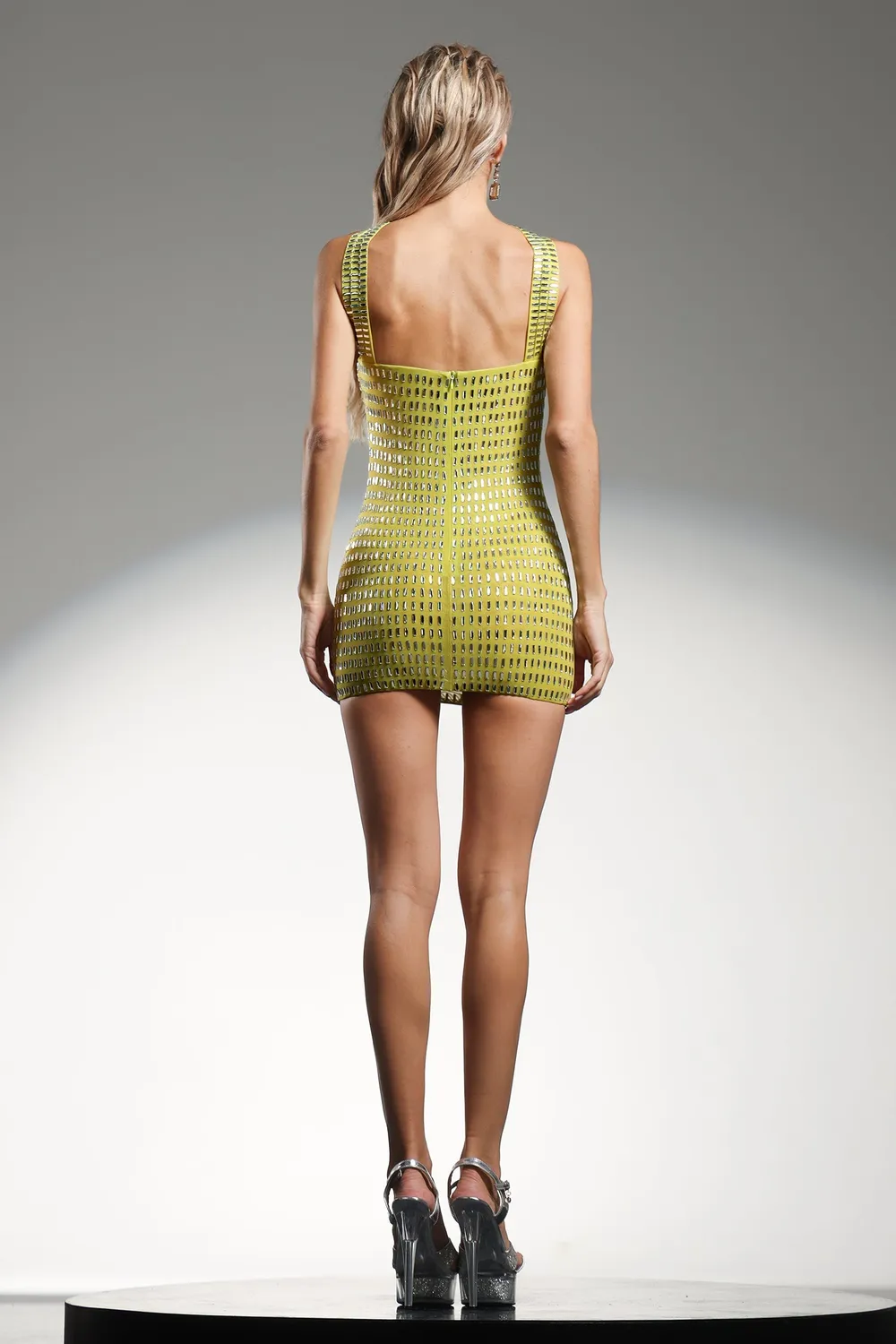 Bella Barnett Mindi Halter mini abito verde strass