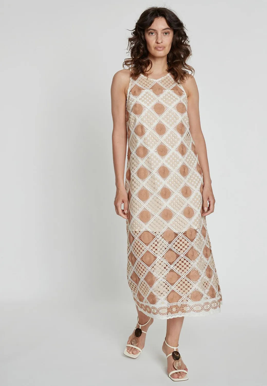 Ana Alcazar Kabesi abito midi crochet senza maniche estivo