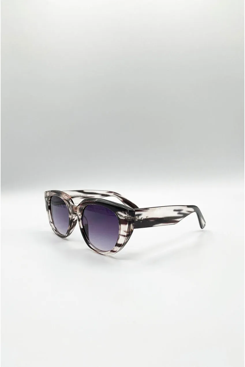 SVNX Round Stripe Occhiali da sole neri cat eye righe