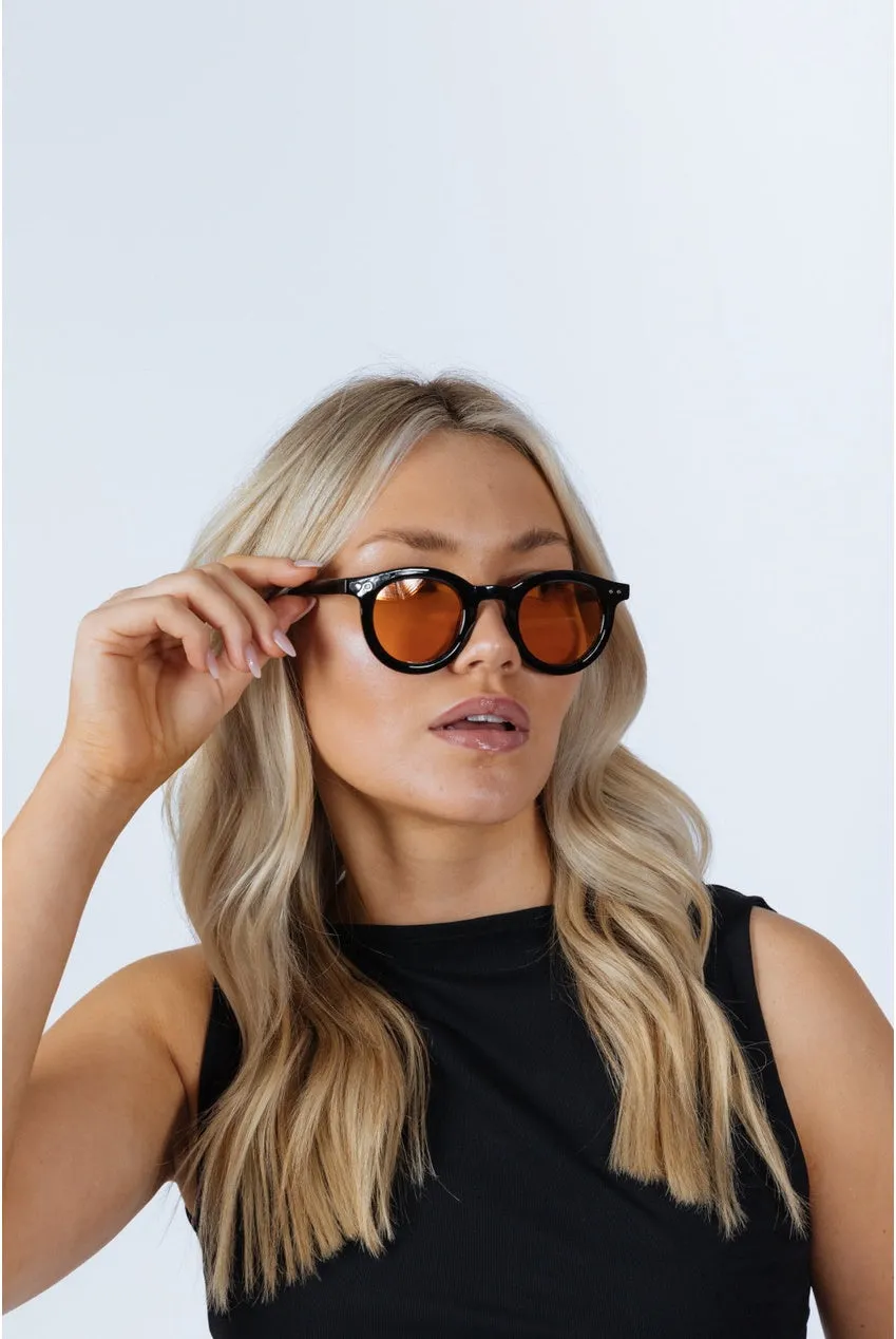 SVNX Bold Rounded occhiali da sole nero arancione UV400