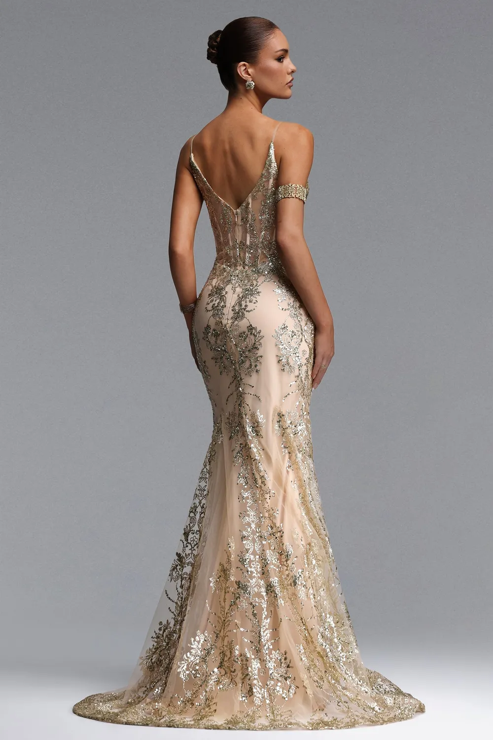 Bella Barnett Miriam abito maxi paillettes beige corsetto