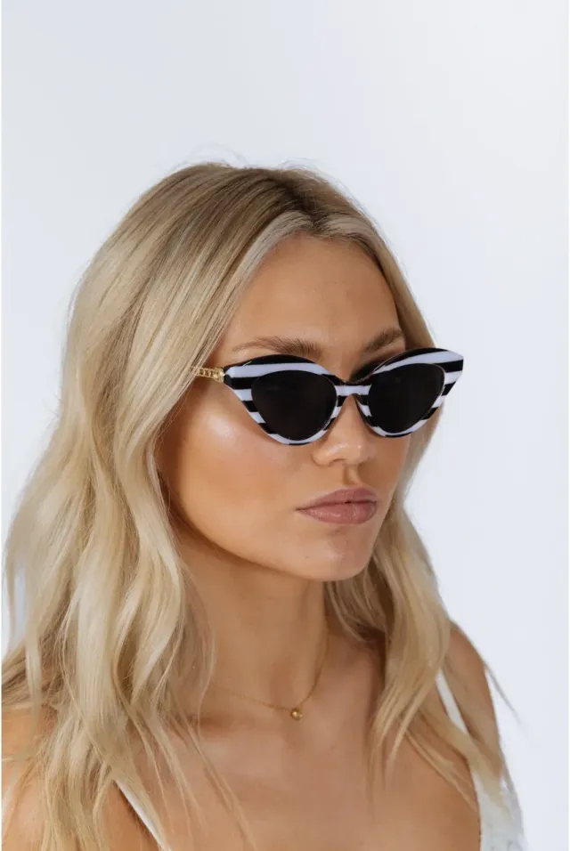 SVNX Cat-Eye occhiali da sole nero righe bianco oro